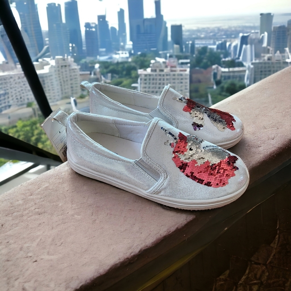 New! Cat & Jack Girls Unicorn Shoes